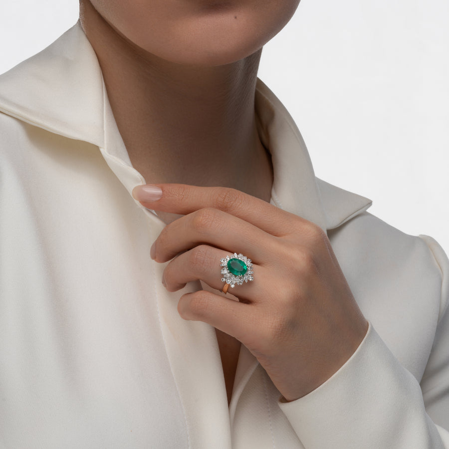 Regal Radiance Emerald Ring